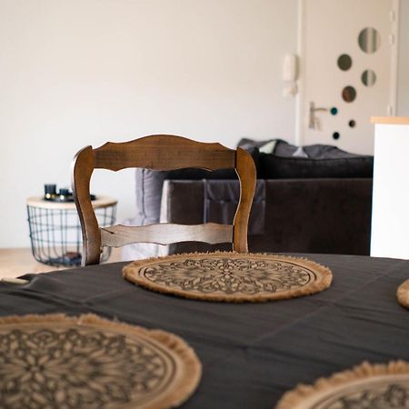 Simplicite Et Calme En Appartement A Issoire Dış mekan fotoğraf